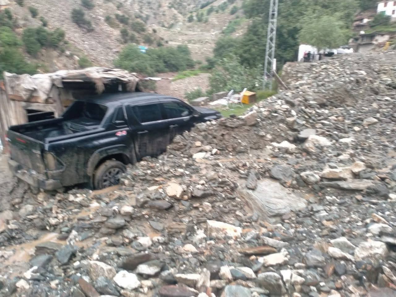 Flash Flood in Gilgit-Baltistan: 3 Tourists Dead, 15+ Missing on Thak-Babusar Road
